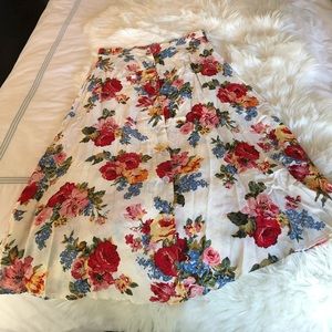 Gorgeous vintage floral print maxi